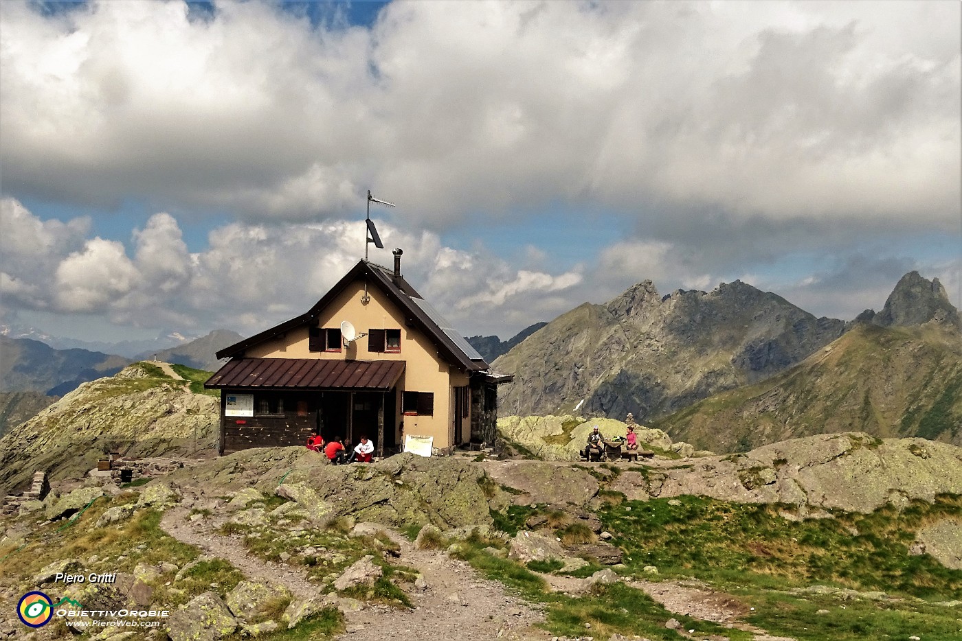 87 Rif. Benigni (2222 m).JPG